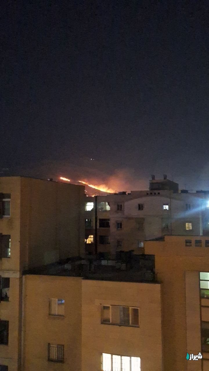 آتش‌سوزی در کوه دراک شیراز'

دو تصویر اول: منتشر شده در سا... — تصویر 4