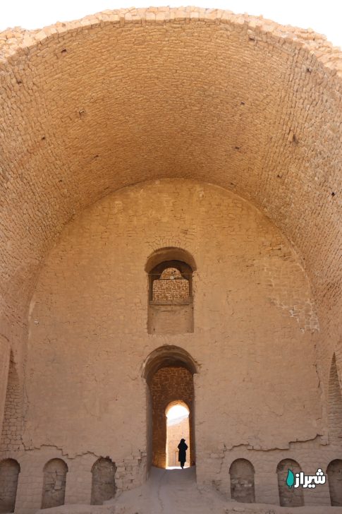 کاخ اردشیر بابکان — تصویر 1