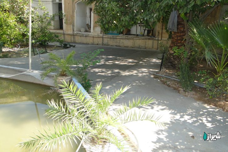 مدرسه خان جهرم — تصویر 1