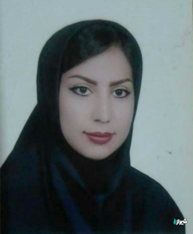 معلم نرگس رفعت صفایی نژاد با 15 سال سابقه تدریس)
